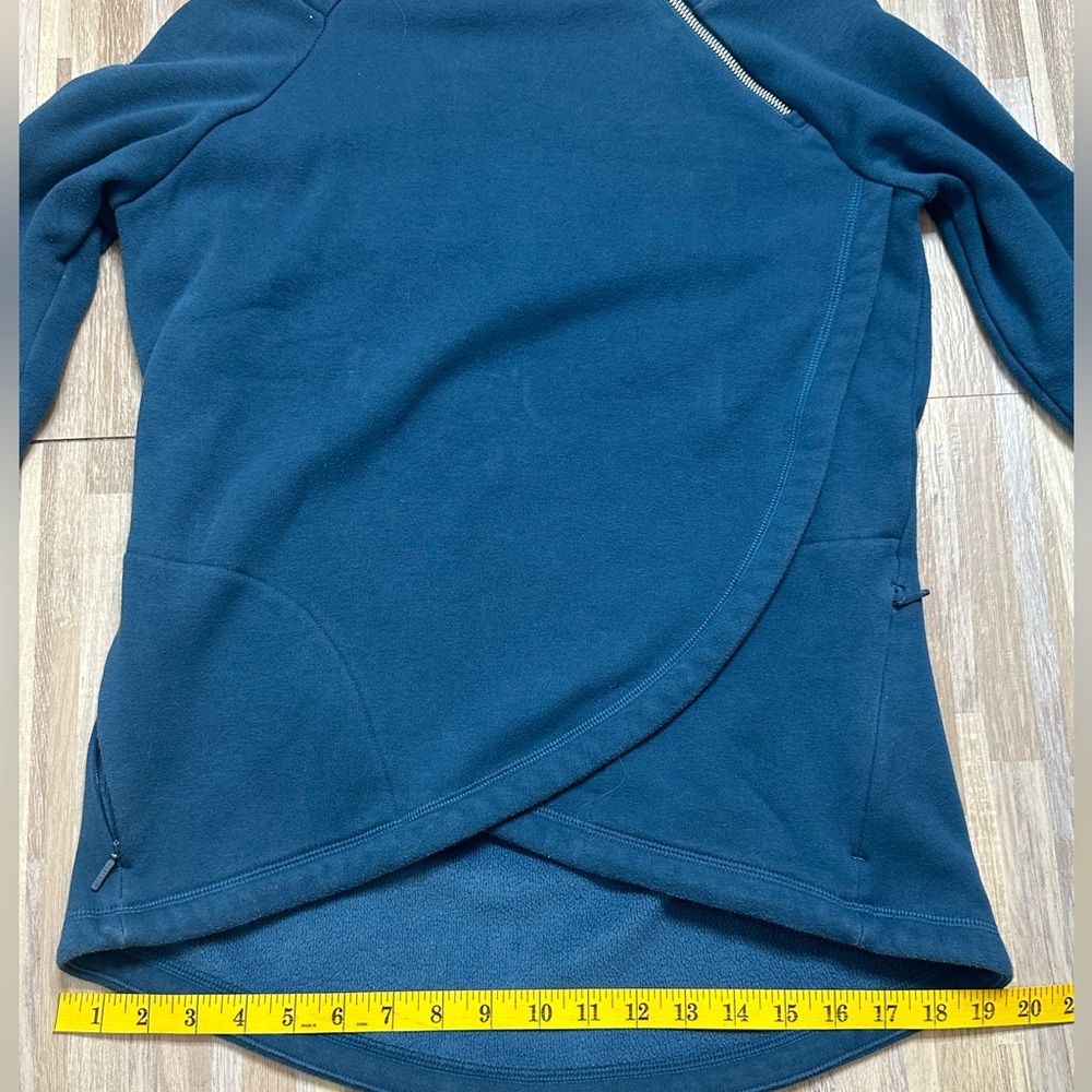 Athleta Zip Neck Cozy Crossover Fleece Sweatshirt, Size Small - Picture 15 of 15